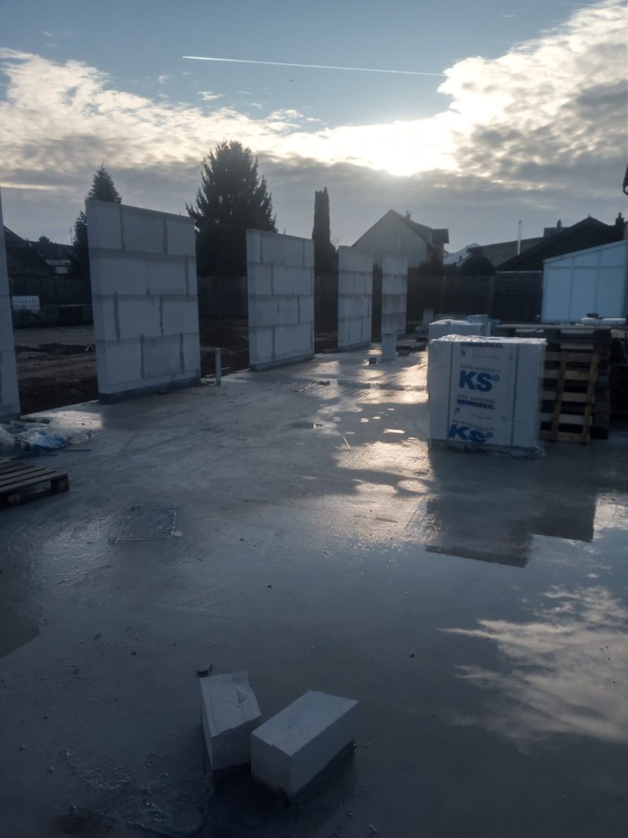 Die ersten Wände stehen